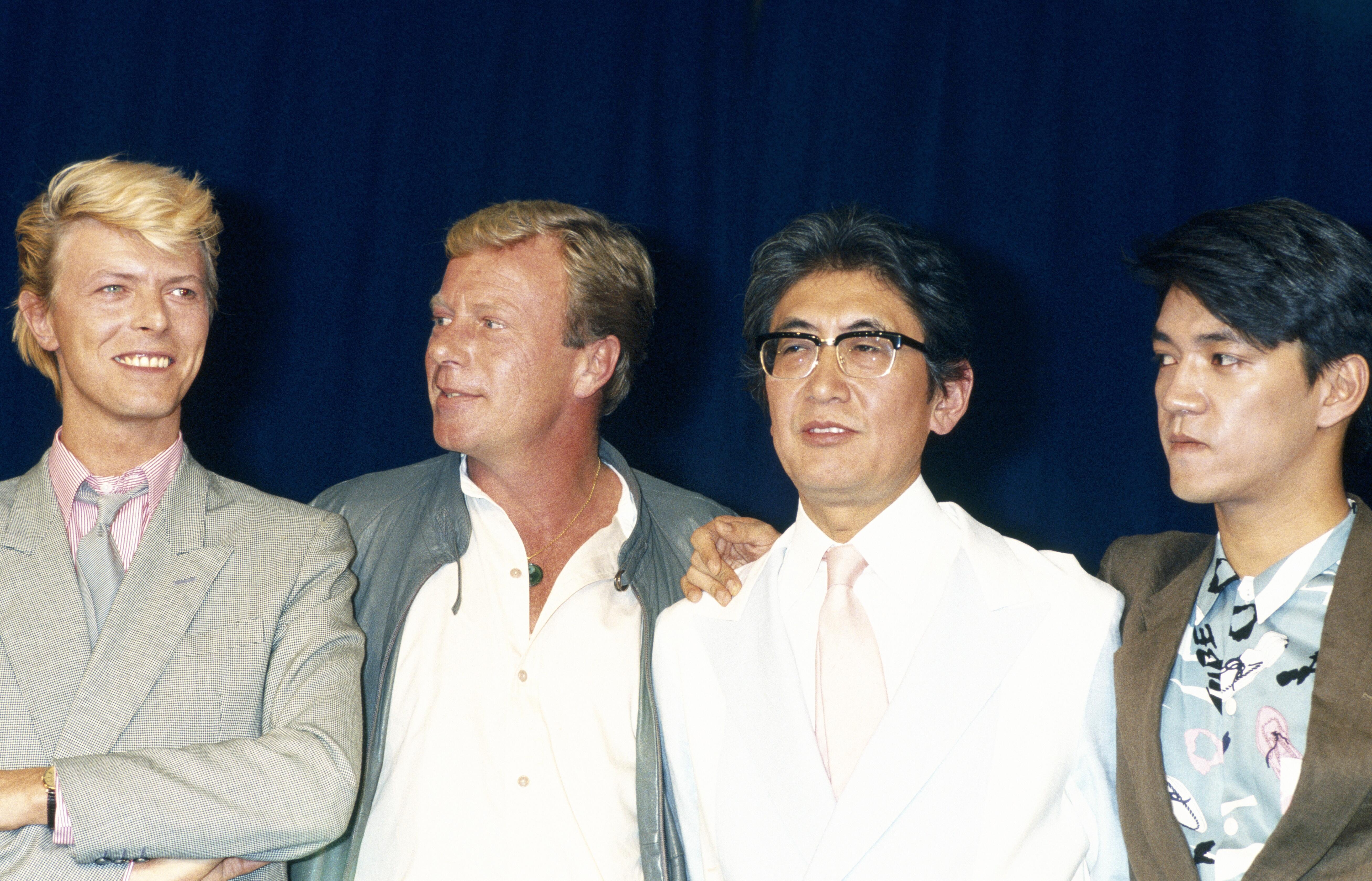 デヴィッド・ボウイさん公式SNS、坂本龍一さん追悼 「戦場のメリー