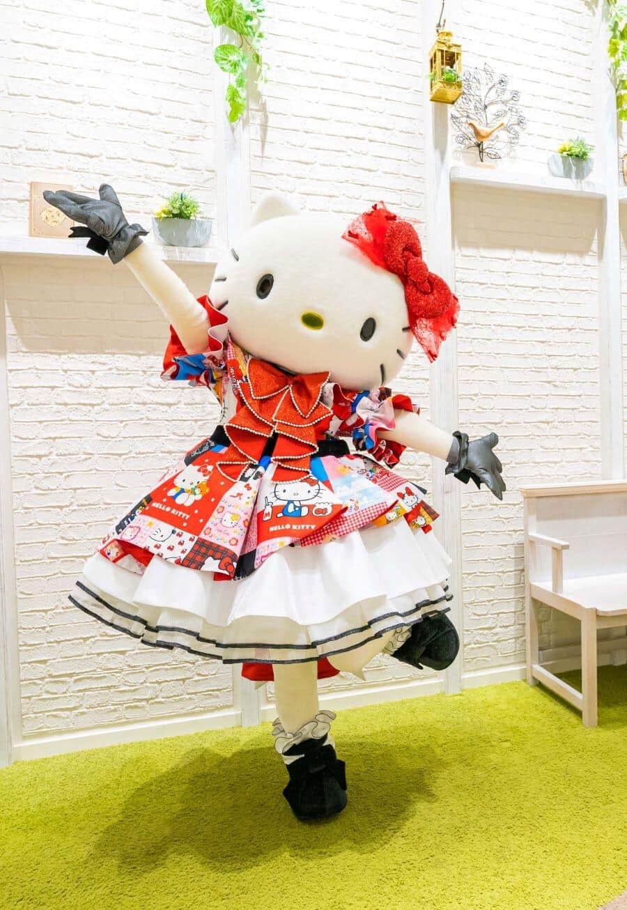 ハローキティ「動画全非公開」騒動、50周年の節目でなぜ？ ファン不信