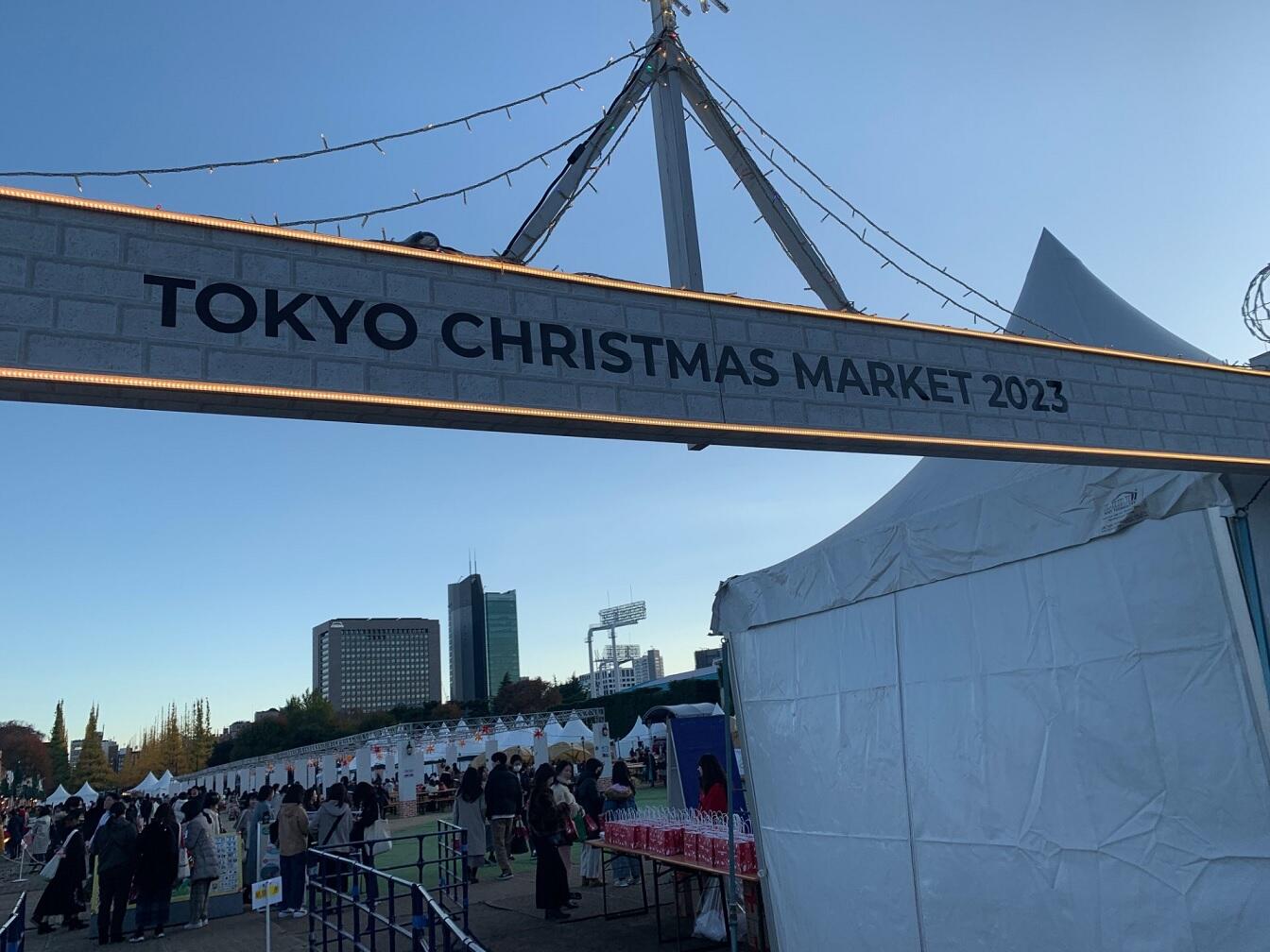 There were supposed to be 5 types of sausages…but there were only 5 sausages of each type. Complaints were made to the Tokyo Christmas Market store, and the person in charge explained, “It’s a lack of management on my part.”