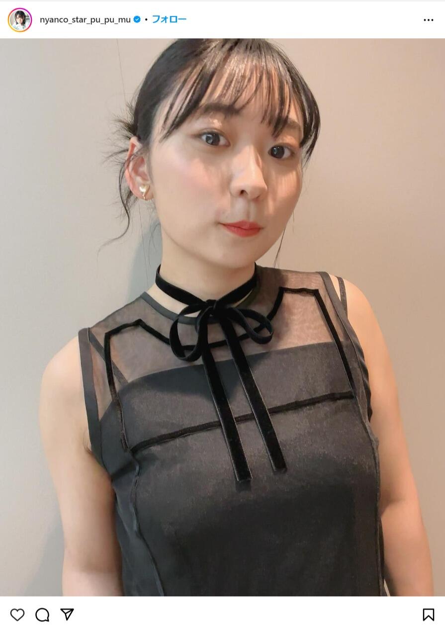 魅惑のボディー」アンゴラ村長、シースルードレスでダンス デジタル
