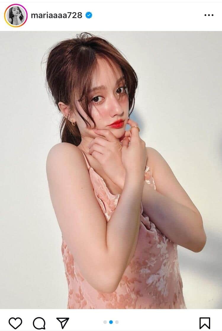 谷まりあ、背中が大胆に開いたキャミワンピ 「もう天使」「どの角度