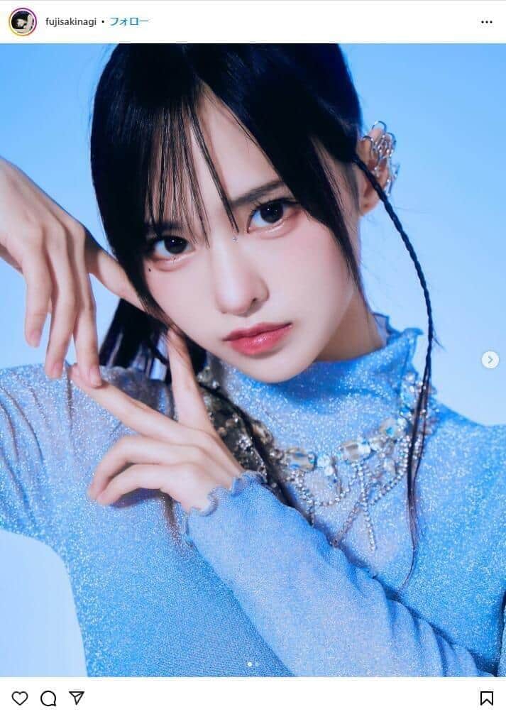 AI美少女」藤咲凪、ノースリーブで海辺にたたずむ姿 「女神降臨
