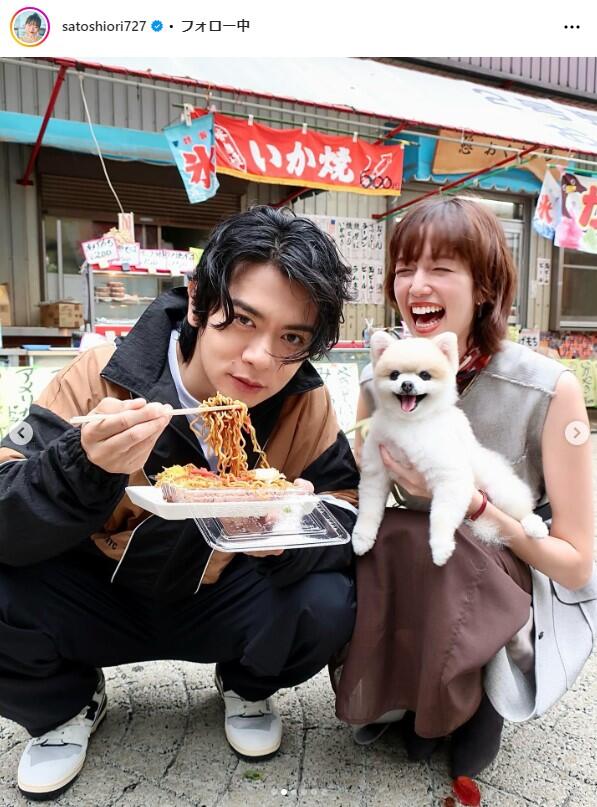 美男美女カップル」絶賛相次ぐ 「松潤に見えた」人気芸人＆佐藤栞里