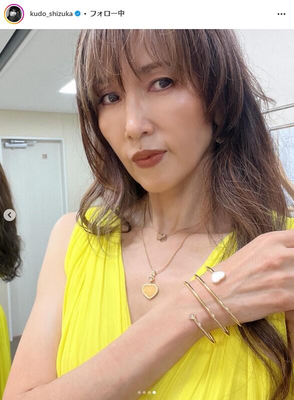 工藤静香54歳、大胆シースルー黒ドレスで魅了 「カッコよ＆セクシー