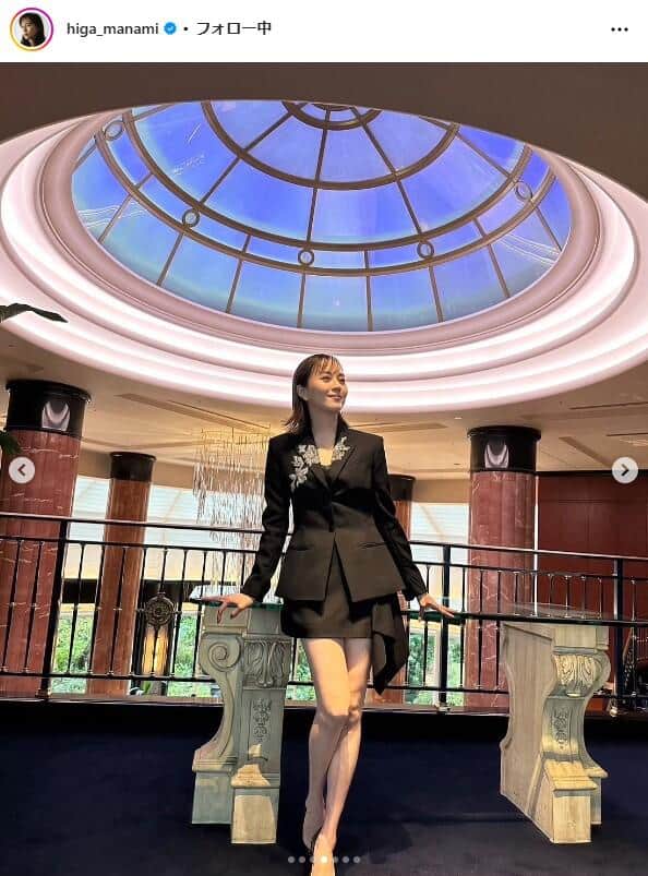 間違いなく美脚No.1」「惚れ惚れする」 比嘉愛未、超ミニスカ