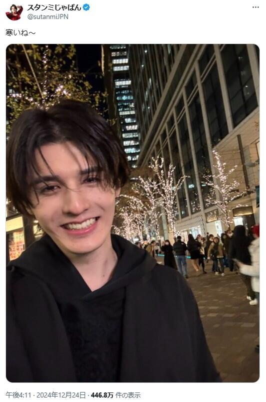 人気配信者「ズボンはき忘れ事件」にネット爆笑 黒タイツ姿で外出中継