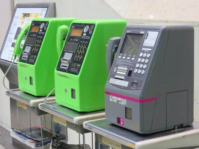 10代・20代の3割は「公衆電話のかけ方」知らない 使ってみると