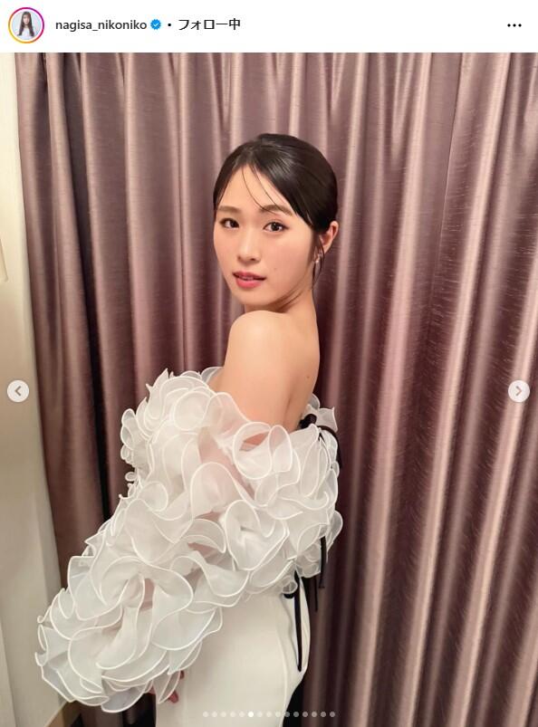 渋谷凪咲、「スレンダーな肩」開放的な純白ドレス姿に 「首筋の美しい