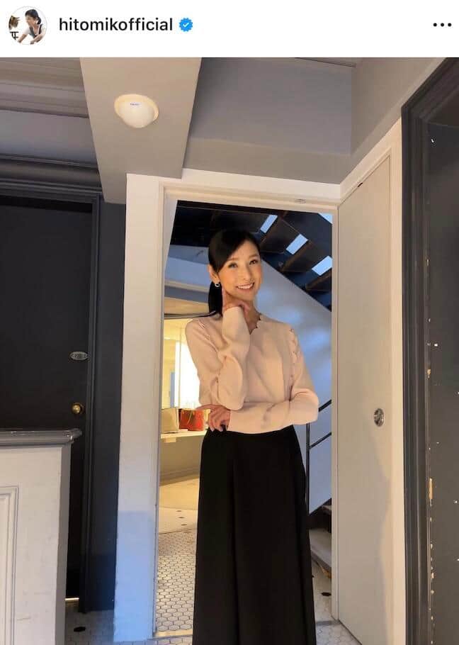 黒木瞳64歳、白レースのロングドレス艶姿にネット震撼 圧倒的オーラ