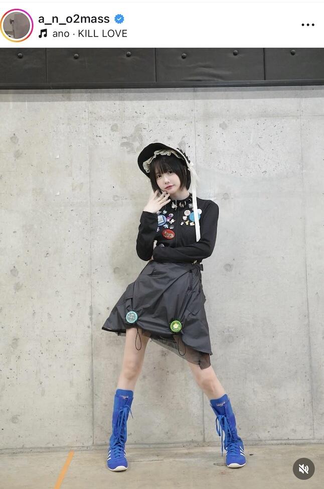 himagogo cap 暇午後　あのちゃん着用 画像・写真 | あのちゃん、“絶対領域”チラリ＆ボーイッシュな私服公開