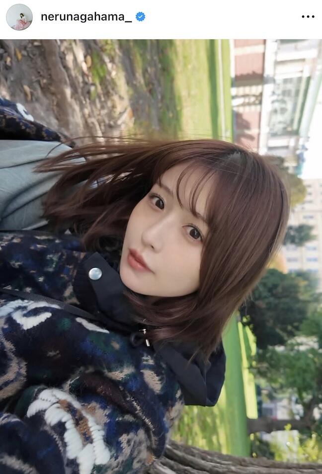 長濱ねる、超ミニ×透け感タイツの私服コーデで「激カワ」 すらり神