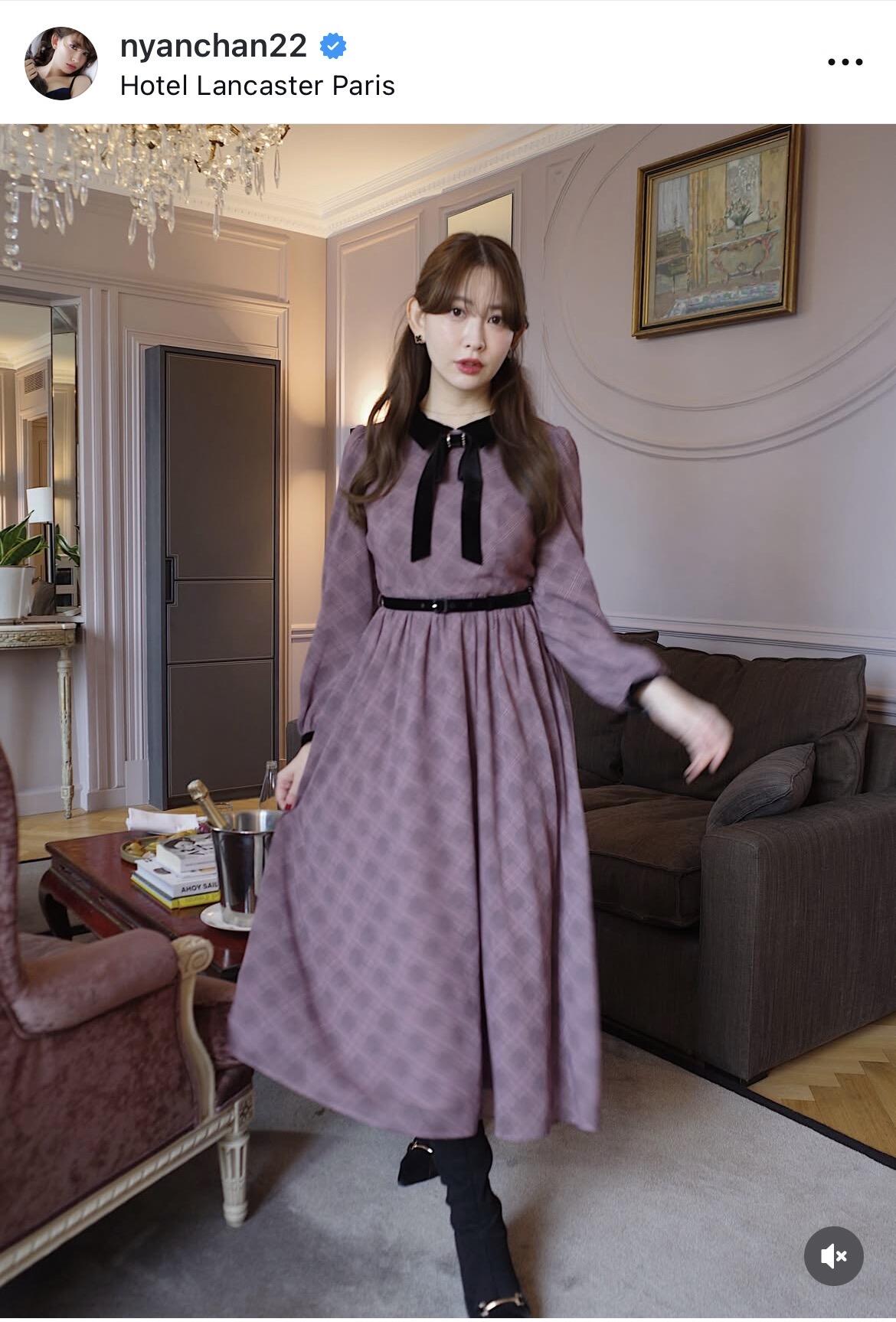 小嶋陽菜、肩出しタイトなワンピで色気ダダ漏れ恒例の「干支