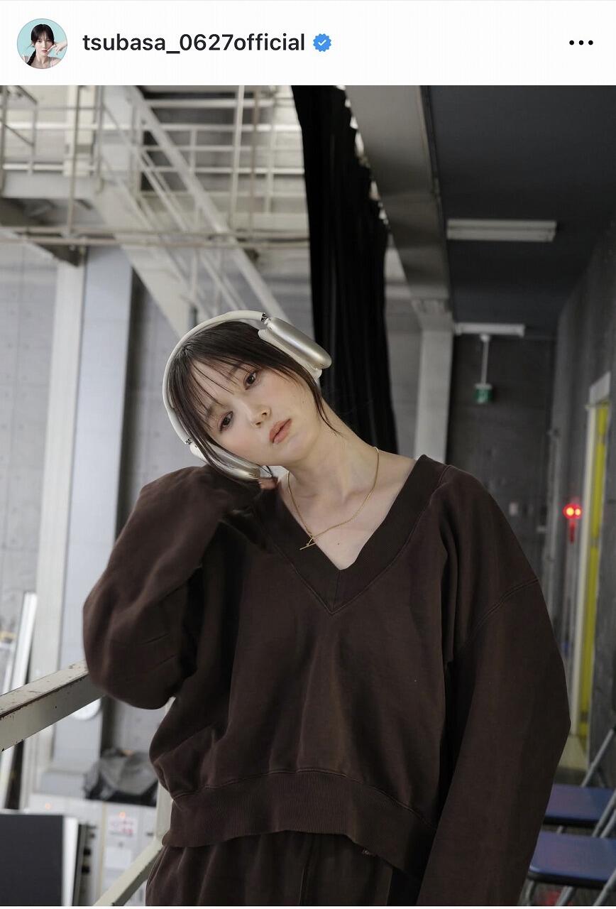 【在庫SALE】本田翼さん掲載ページ（約A3サイズ）#5262 本田翼、ミニスカあわせたコーデで「デニムの上下も絶妙な丈感が