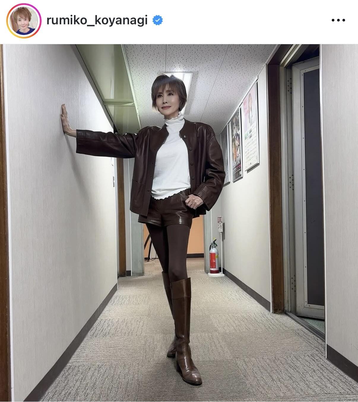 小柳ルミ子、73歳とは思えない開脚ストレッチがスゴイ 43年続ける