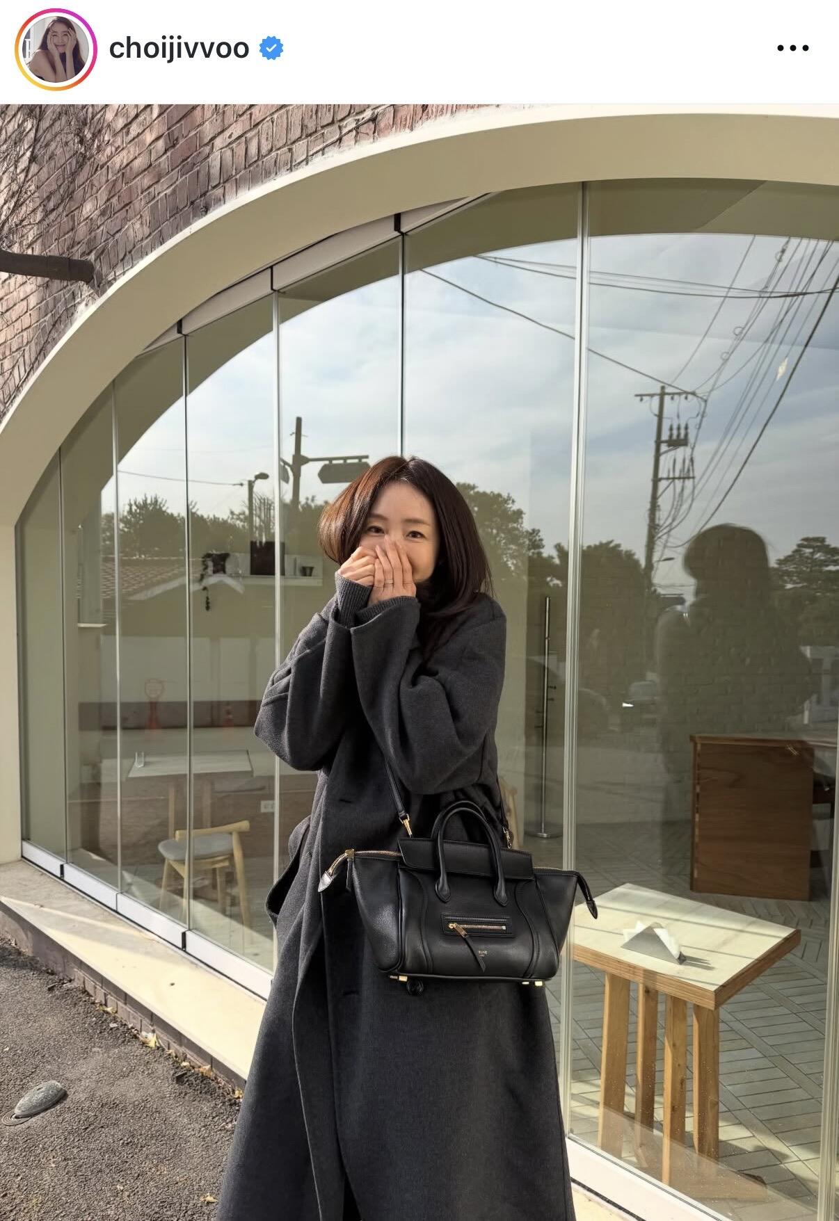 "Winter Sonata" Star Choi Ji-woo Shares Photos from Japan Trip; Timeless Beauty at 50 Becomes a Hot Topic