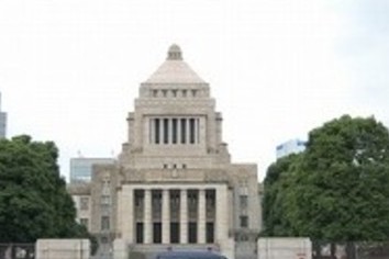 法改正騒動で分かった、各党の「派遣」への眼差し