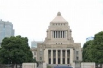 民主党が死んだ日　「安保法案」騒動で露呈したコト