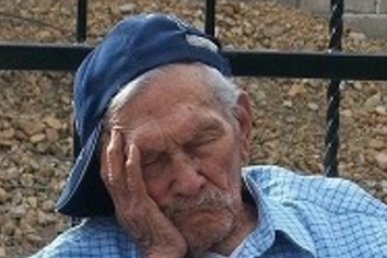 終身雇用がなくなって困るのはだれか　若者向け政策を読むポイントを