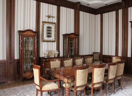 「豪邸」に居心地いいのか、悪いのか？