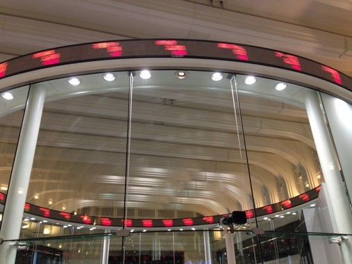 東芝株、東証2部に降格
