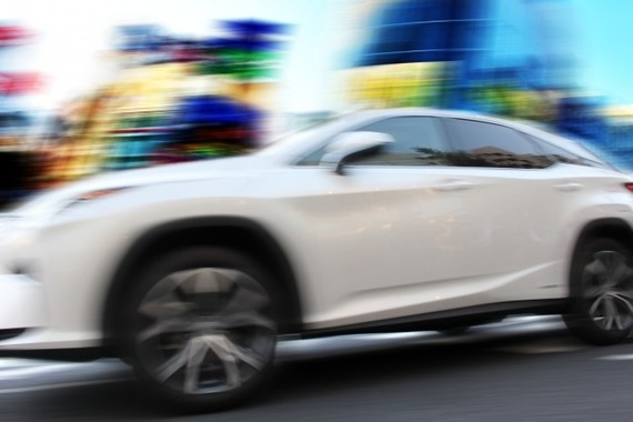 自動運転車の普及なるか（画像はイメージ）