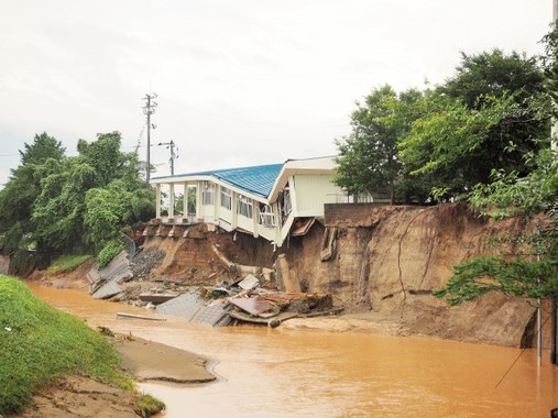 悪質商法の業者は被災地をねらっている（写真は2012年の九州北部豪雨）