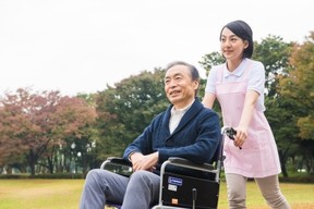 まっとうな施設で介護を受けたいが……(写真はイメージ)