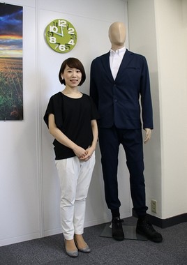 こんな「作業着」を着た人と仕事終わりにデートしたい（オアシススタイルウェアの中村有沙社長）