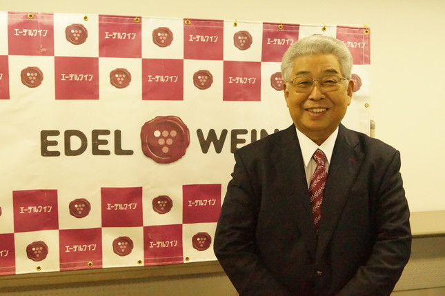 花巻市大迫町のワイン造りは60年前から続いている（写真は、「エーデルワイン」藤舘昌弘社長）