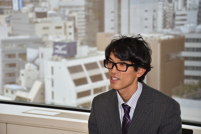 「東京パラリンピックで金メダルを目指したい」と語る熊谷豊さん(東京都千代田区の三井住友海上火災本社)