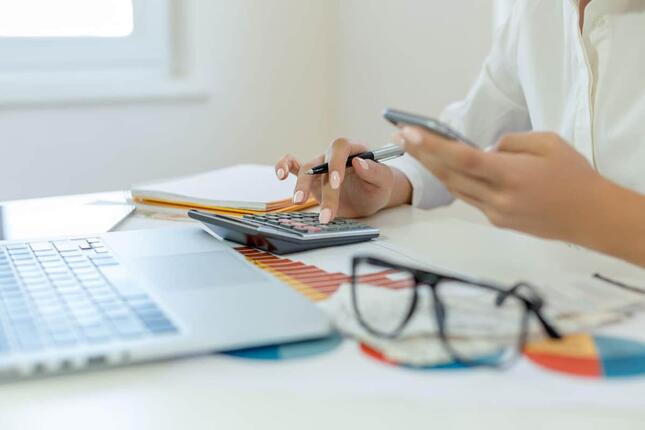 コロナ禍で家計はやり繰りが大変……