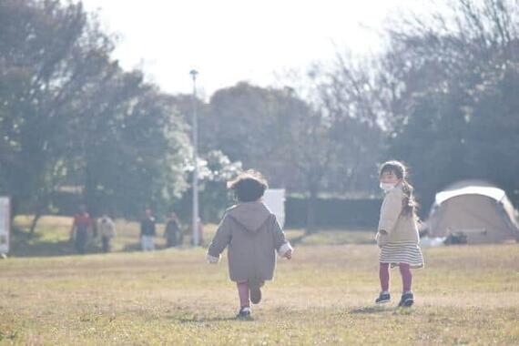 東京大学の研究チームがまとめた少子化実態の研究に注目（写真はイメージ）