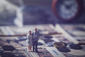 年金制度のこれからを議論（写真はイメージ）