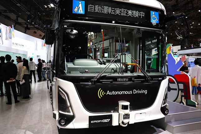 「エルガEV 自動運転バス」（2025年10月29日撮影）
