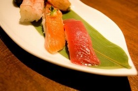 寿司は「物語」を食べている？　ホリエモン論争とマーケティングの手法