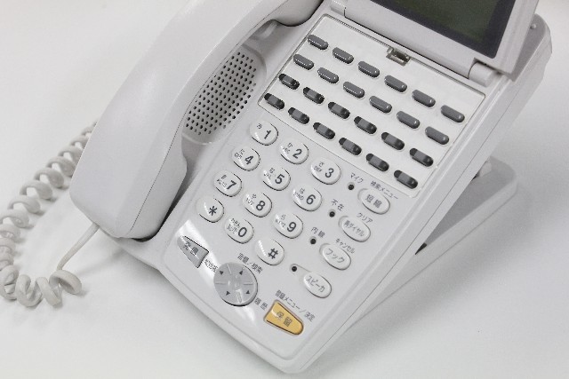 職場の新人に根性論は愚とか 「はい、まず電話に慣れましょう」