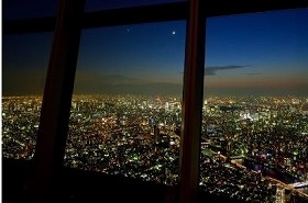 天望デッキから東京の夜景を望む（C）TOKYO-SKYTREE