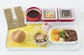 「老舗の洋食をホノルル便で」　JALがエコノミー客におもてなし