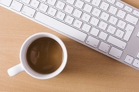 早めに出社しのんびりコーヒー　これってムカつくもんですか？