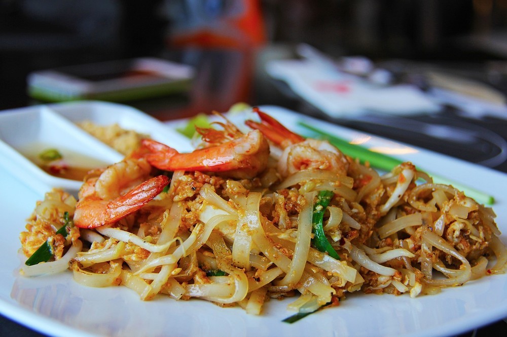 タイ料理を楽しみながらのんびり暮らす？