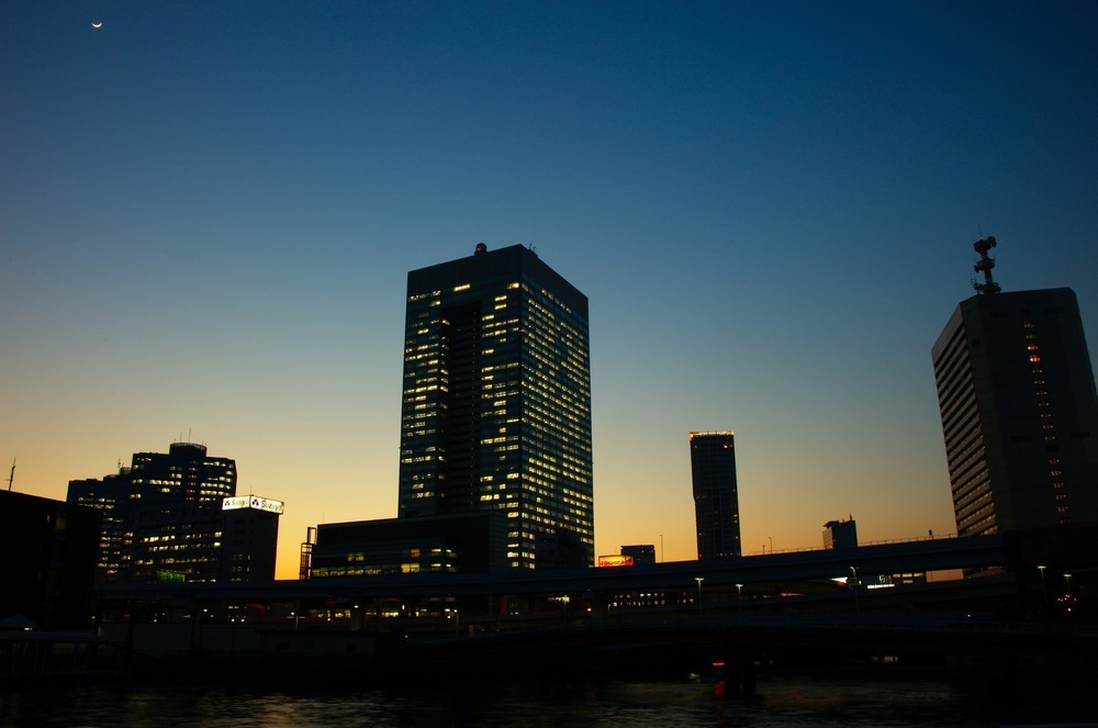東京市場で東芝株がストップ安　米社の巨額損失に「失望売り」