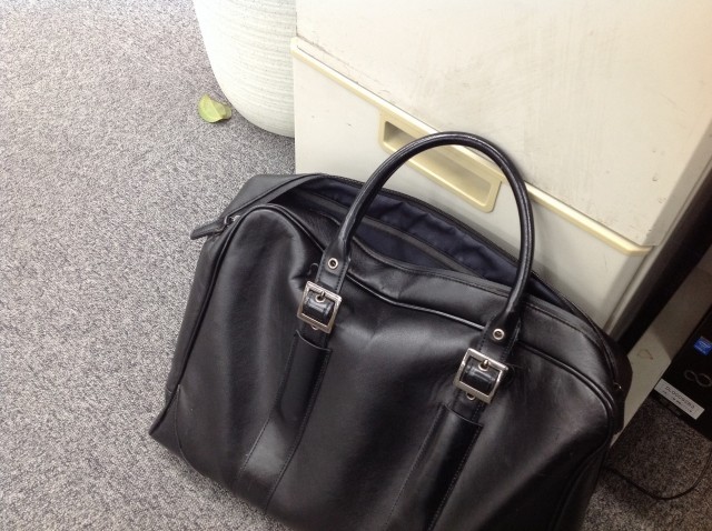 使い古しのカバン　なかなか「捨てにくい」ですよね