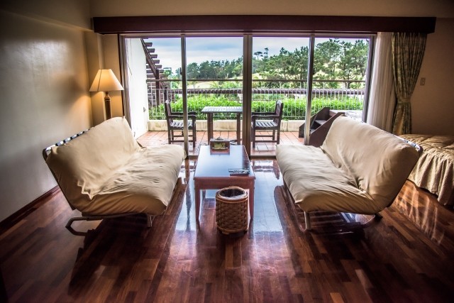 ホテルに泊まって本を堪能　箱根で2018年春開業