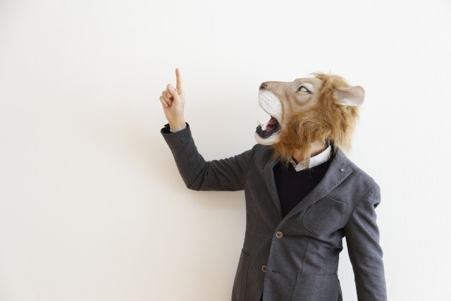 社長がマイクを離さない！ 「会議」という名の独演会にお説教