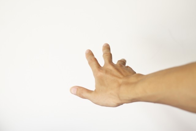 渇望感が創造力を産む！？　「モノを買い与えない」子育ての是非