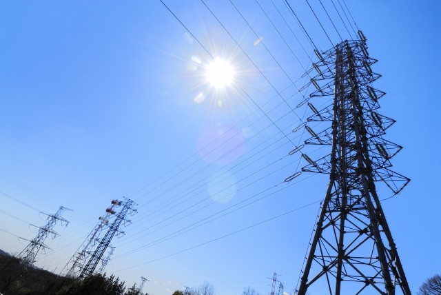 利用者悲鳴！ 再エネの買取価格、2050年に94兆円