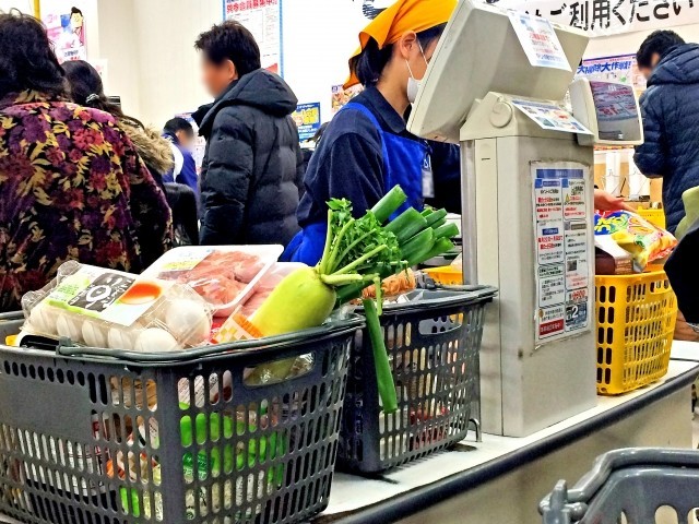 日本のサービス業「質高く価格低い」「日米比較」で見えた課題