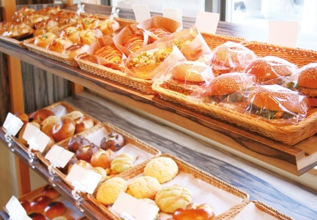 輸入小麦の売り渡し価格、3.6%値上げ　家計への影響は限定的