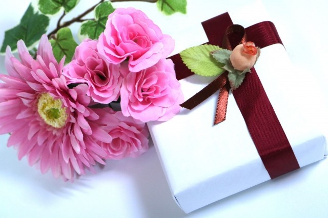 にっこり笑う彼が目に浮かぶ　誕生日プレゼントは「現金」がロマンチックだ！