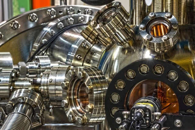 「鉄道車両」がけん引　7月の機械受注、4か月ぶりプラス